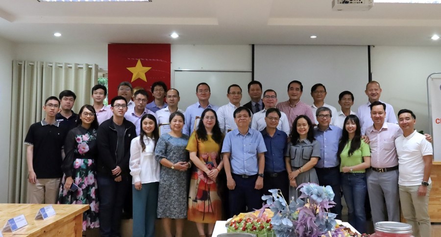 Bế giảng khóa học Lãnh đạo Chuyển đổi số